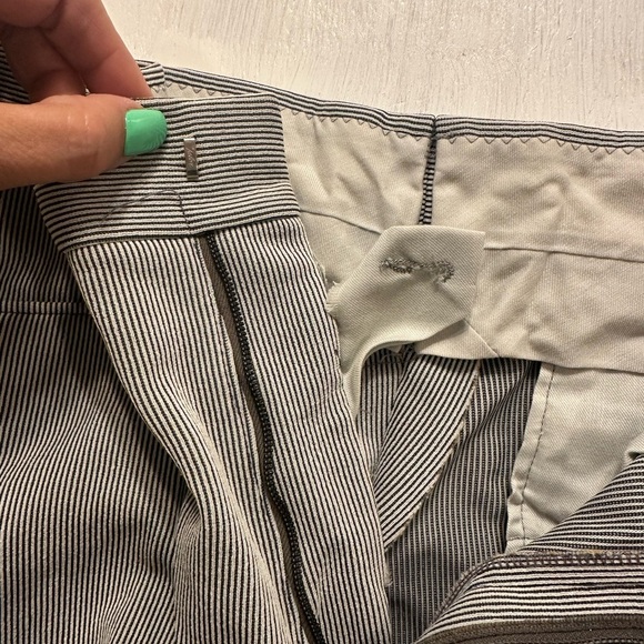 Glen Oaks No Iron Gray Pinstripe Dress Pants ~33x29 - Picture 8 of 14